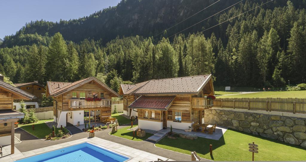 Wellnesshuettendorf Wiese Sankt Leonhard im Pitztal Exterior photo